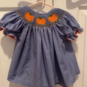 Smocked pumpkin set w shorts